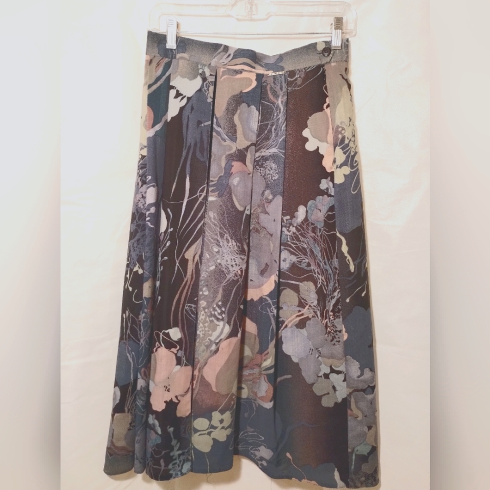 Wool skirt